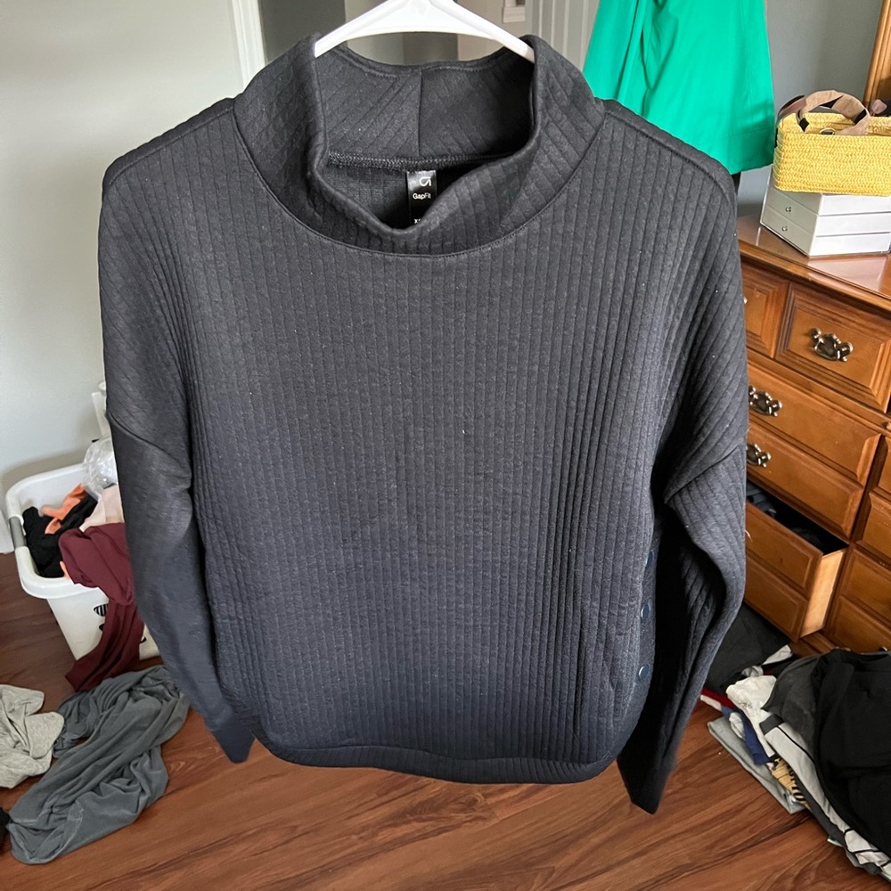 GapFit black pullover sweatshirt, size XS